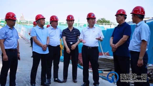 许昌市副市长卢希望莅临恒达滨河府工地调研安全生产工作 许昌市副市长卢希望莅临恒达滨河府工地调研安全生产工作