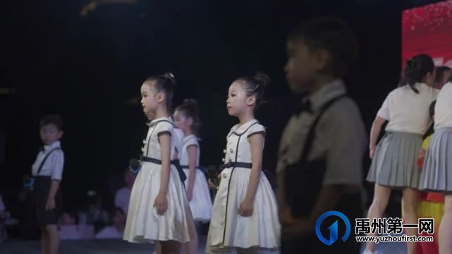 公学禹州园|“ 童心向党 筑梦未来 ”2021届毕业典礼 公学禹州园|“ 童心向党 筑梦未来 ”2021届毕业典礼