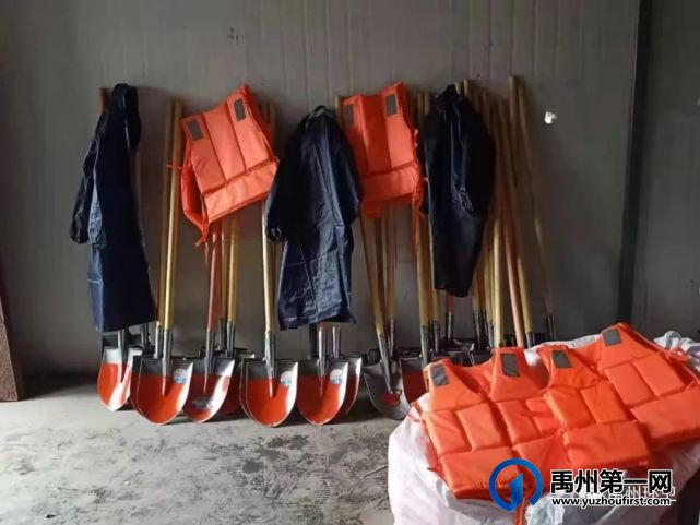 禹州环卫:不惧风雨 坚守一线 勇当先锋 服务社会 禹州环卫:不惧风雨 坚守一线 勇当先锋 服务社会