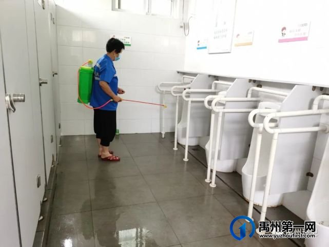 禹州环卫:雨后速行动 城市见底色 禹州环卫:雨后速行动 城市见底色