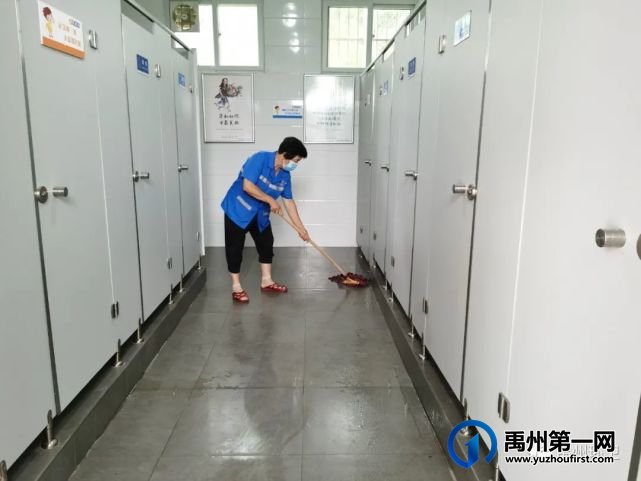 禹州环卫:雨后速行动 城市见底色 禹州环卫:雨后速行动 城市见底色