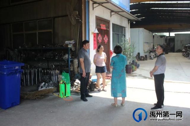 禹州环卫:为民服务办实事 联乡帮扶显真情 禹州环卫:为民服务办实事 联乡帮扶显真情