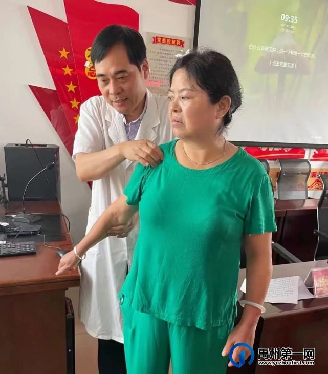 禹州市中心医院“学党史、献爱心、我为群众办实事”义诊活动---花石镇河东张村 禹州市中心医院“学党史、献爱心、我为群众办实事”义诊活动---花石镇河东张村