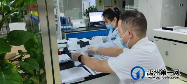 禹州市中医院工作人员24小时奋战,全力做好核酸检测工作 禹州市中医院工作人员24小时奋战,全力做好核酸检测工作
