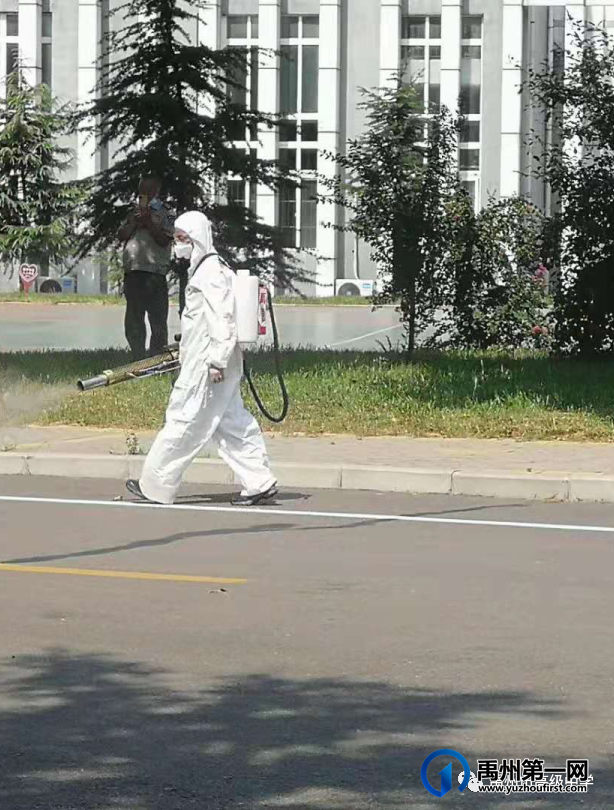 禹州高中对校园进行全面疫情防控消杀 禹州高中对校园进行全面疫情防控消杀