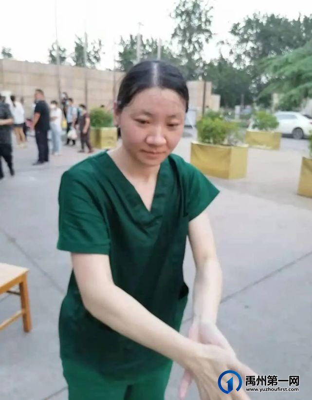 禹州市中心医院援许医疗队载誉归来! 禹州市中心医院援许医疗队载誉归来!