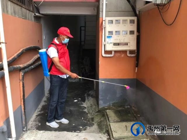 禹州环卫:爱心捐赠抗疫情 共筑共建显真情 禹州环卫:爱心捐赠抗疫情 共筑共建显真情
