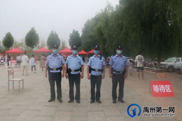 禹州公安主动履职尽责,维护各封控地工作生活秩序 禹州公安主动履职尽责,维护各封控地工作生活秩序