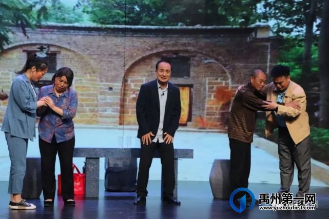 禹州:线上送戏进农家 群众乐开花 禹州:线上送戏进农家 群众乐开花