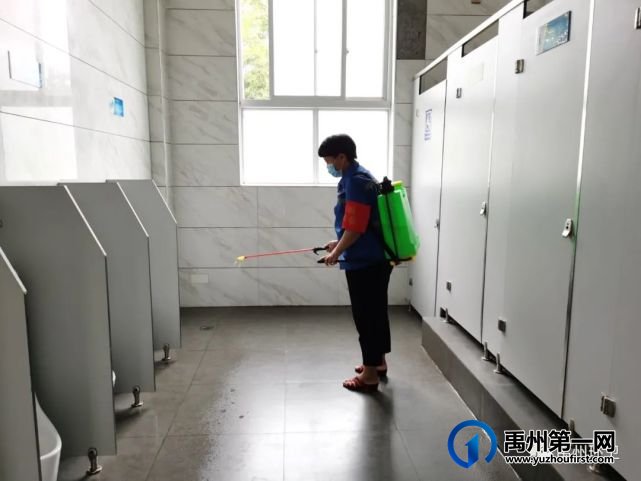 禹州环卫:开展“洁城消杀”专项行动 构筑疫情防控 “橙色”堡垒 禹州环卫:开展“洁城消杀”专项行动 构筑疫情防控 “橙色”堡垒