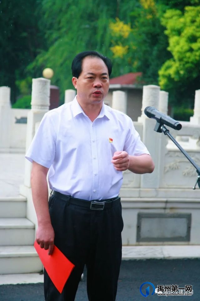 禹州市住建局举行“金榜题名 爱满住建”活动 禹州市住建局举行“金榜题名 爱满住建”活动