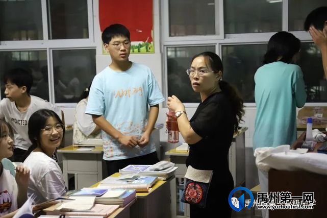 禹州市第一高级中学新生代的开学第一晚,我们去看看! 禹州市第一高级中学新生代的开学第一晚,我们去看看!