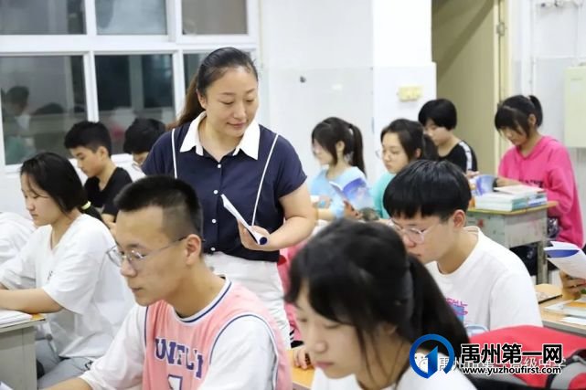 禹州市第一高级中学新生代的开学第一晚,我们去看看! 禹州市第一高级中学新生代的开学第一晚,我们去看看!