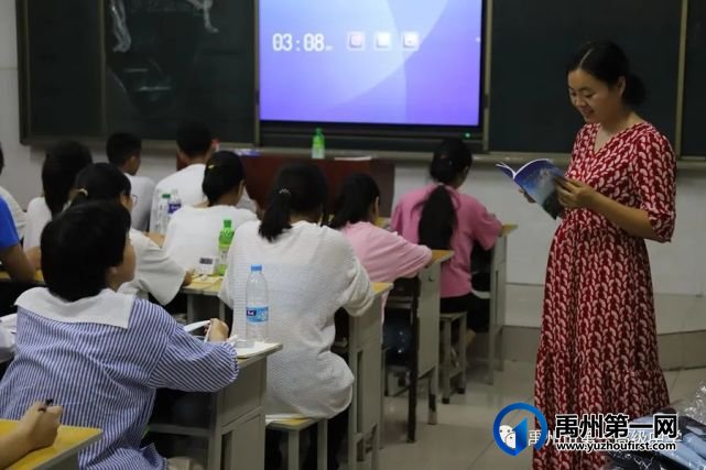 禹州市第一高级中学新生代的开学第一晚,我们去看看! 禹州市第一高级中学新生代的开学第一晚,我们去看看!