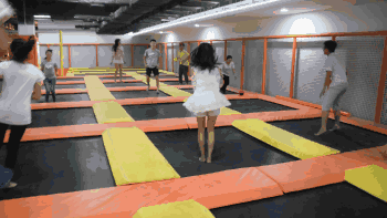 领票啦!300m²超大网红蹦床来恒达·金郡了! 领票啦!300m²超大网红蹦床来恒达·金郡了!