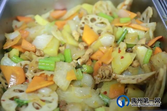 禹州一高┃走进知味园餐厅,探秘“舌尖上的诱惑” 禹州一高┃走进知味园餐厅,探秘“舌尖上的诱惑”