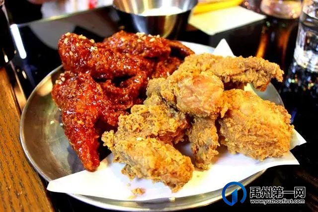 重磅!禹州夏都美食街惊现几万只萤火虫,引上万人围观. 重磅!禹州夏都美食街惊现几万只萤火虫,引上万人围观.