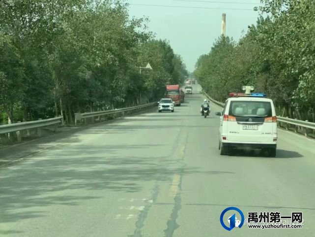 禹州交警全力保障国庆道路交通安全 禹州交警全力保障国庆道路交通安全