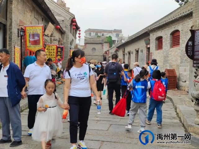 禹州国庆假期第一天神垕古镇景区非常热闹!国庆打卡必游之地~ 禹州国庆假期第一天神垕古镇景区非常热闹!国庆打卡必游之地~