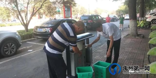 禹州环卫:雨后大清洁 干净迎创文 禹州环卫:雨后大清洁 干净迎创文