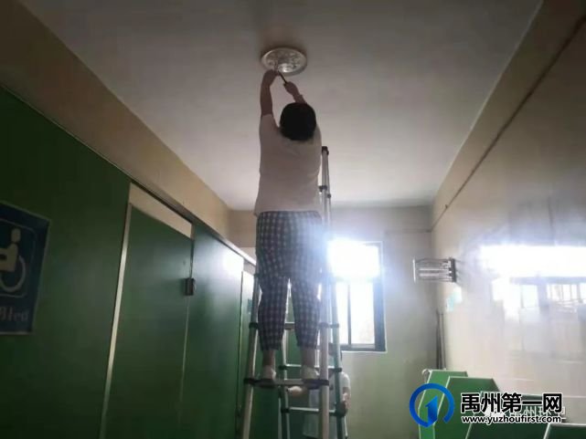 禹州环卫:雨后大清洁 干净迎创文 禹州环卫:雨后大清洁 干净迎创文
