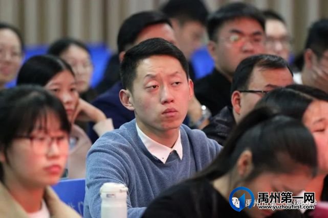 禹州一高2021年新教师入职见面会 禹州一高2021年新教师入职见面会