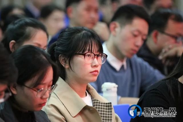 禹州一高2021年新教师入职见面会 禹州一高2021年新教师入职见面会
