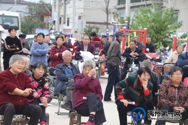 九九重阳节 浓浓敬老情---禹州市“文艺轻骑兵”献爱敬老院 九九重阳节 浓浓敬老情---禹州市“文艺轻骑兵”献爱敬老院