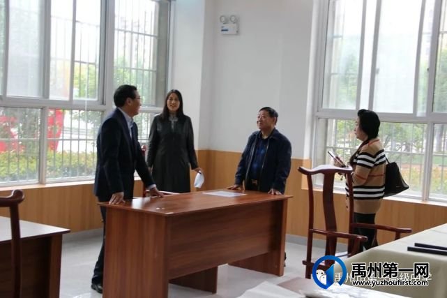 禹州“书法2856慈善行”走进禹州一高 禹州“书法2856慈善行”走进禹州一高