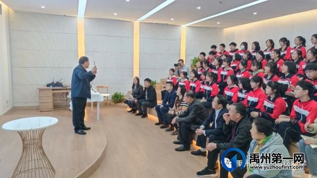 禹州“书法2856慈善行”走进禹州一高 禹州“书法2856慈善行”走进禹州一高