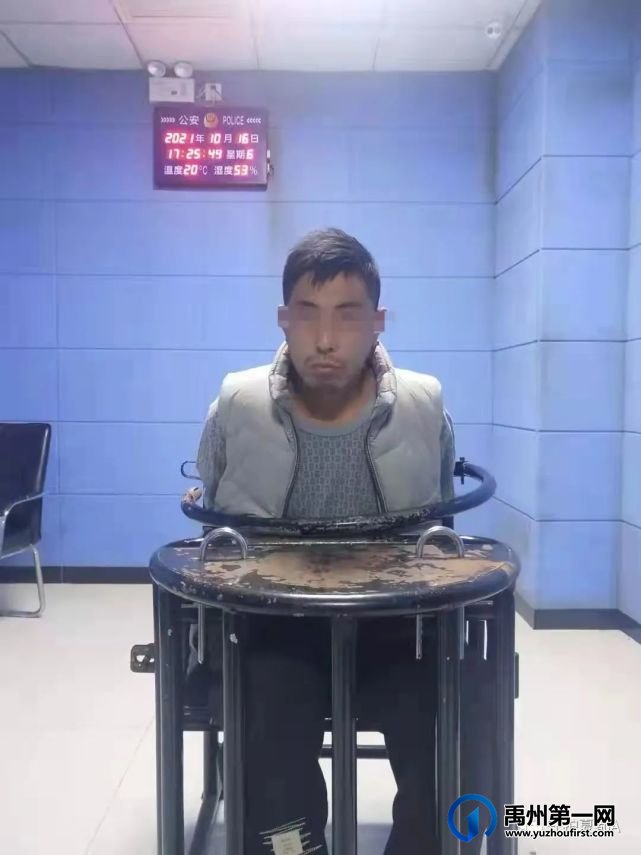 禹州一男子街头实施抢劫被抓! 禹州一男子街头实施抢劫被抓!
