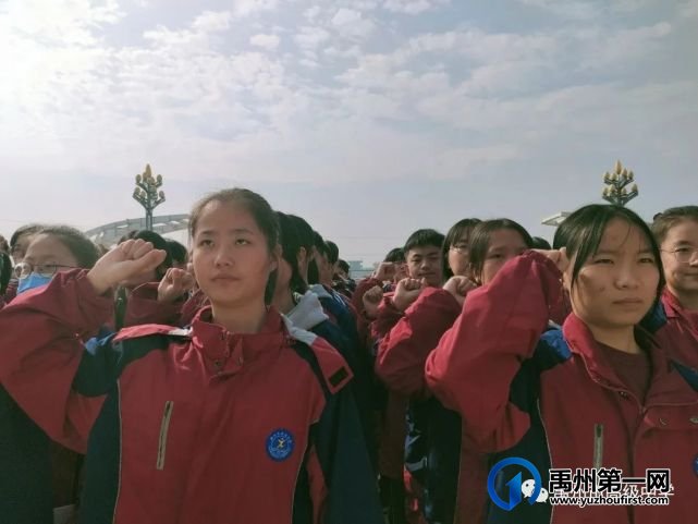 风华正茂 , 不负年少——禹州高中升旗仪式 风华正茂 , 不负年少——禹州高中升旗仪式