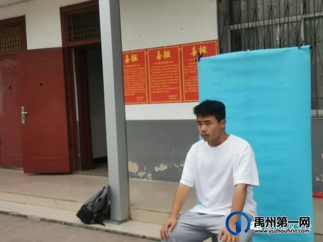 禹州南区学校2022年高招报名工作已经开启 高三学部精心准备 井然有序 禹州南区学校2022年高招报名工作已经开启 高三学部精心准备 井然有序