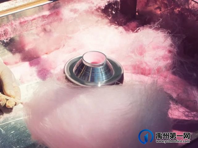 禹州润泓钧樾府巨型悬空娃娃机空降钧樾府,购房还送家电大礼包! 禹州润泓钧樾府巨型悬空娃娃机空降钧樾府,购房还送家电大礼包!