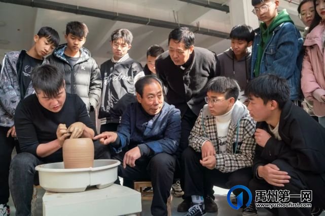 禹州市启动国家级非遗项目《钧瓷烧制技艺》授课活动 禹州市启动国家级非遗项目《钧瓷烧制技艺》授课活动
