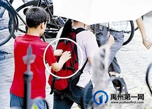 禹州反扒民警首次曝光街头扒窃现场画面 禹州反扒民警首次曝光街头扒窃现场画面