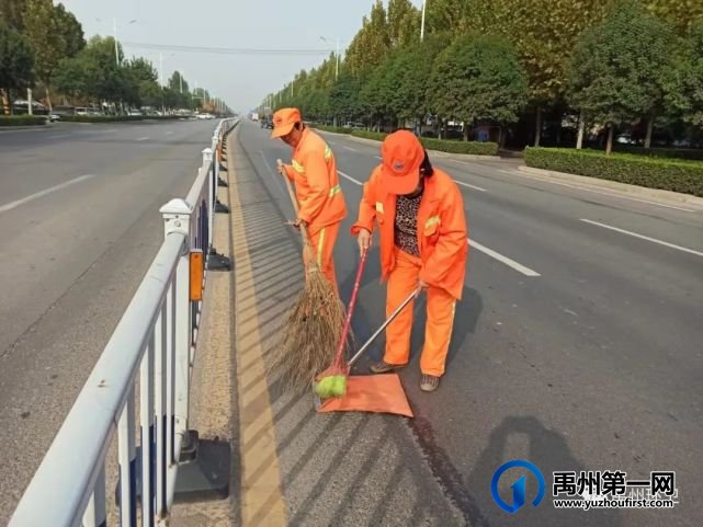 禹州环卫:“看天”作业,开启冬季 作业模式 禹州环卫:“看天”作业,开启冬季 作业模式