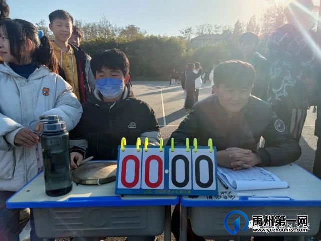 禹州南区学校开展校园第三届篮球比赛 禹州南区学校开展校园第三届篮球比赛
