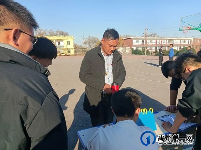 禹州南区学校开展校园第三届篮球比赛 禹州南区学校开展校园第三届篮球比赛