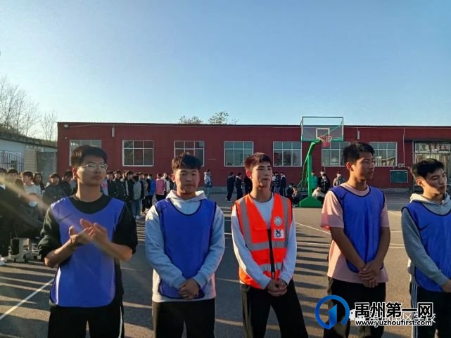 禹州南区学校开展校园第三届篮球比赛 禹州南区学校开展校园第三届篮球比赛