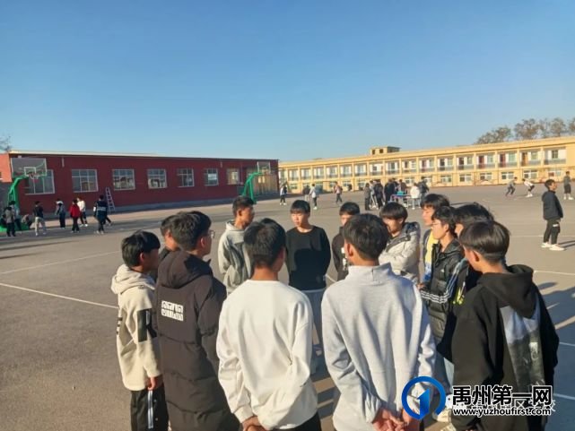 禹州南区学校开展校园第三届篮球比赛 禹州南区学校开展校园第三届篮球比赛