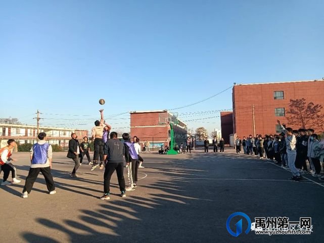 禹州南区学校开展校园第三届篮球比赛 禹州南区学校开展校园第三届篮球比赛