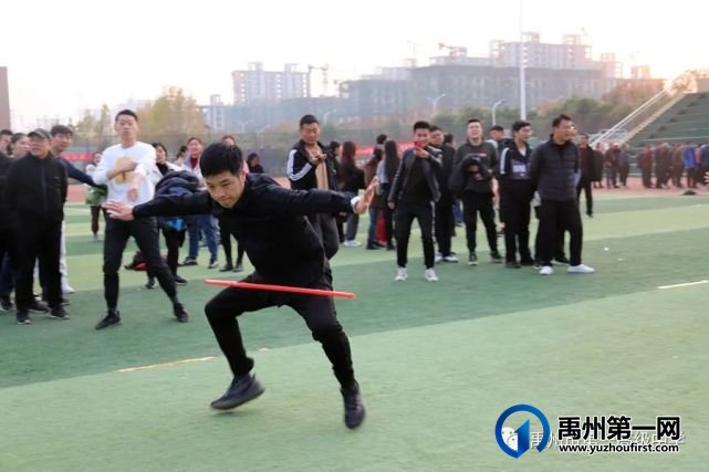 禹州市一高举办教师趣味运动会 禹州市一高举办教师趣味运动会