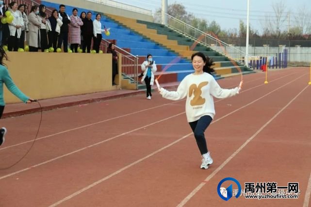 禹州市一高举办教师趣味运动会 禹州市一高举办教师趣味运动会