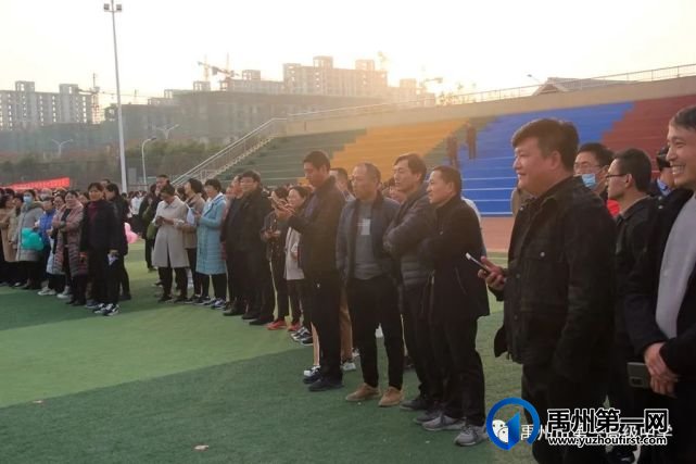 禹州市一高举办教师趣味运动会 禹州市一高举办教师趣味运动会