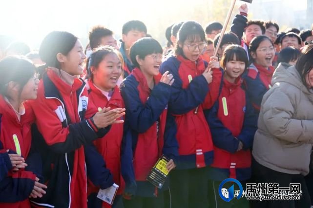 禹州一高凝心聚力 顽强拼搏 | 高一年级举行拔河比赛 禹州一高凝心聚力 顽强拼搏 | 高一年级举行拔河比赛