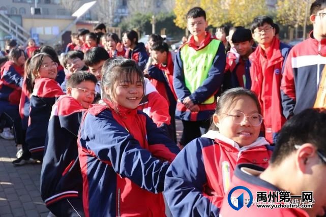 禹州一高凝心聚力 顽强拼搏 | 高一年级举行拔河比赛 禹州一高凝心聚力 顽强拼搏 | 高一年级举行拔河比赛
