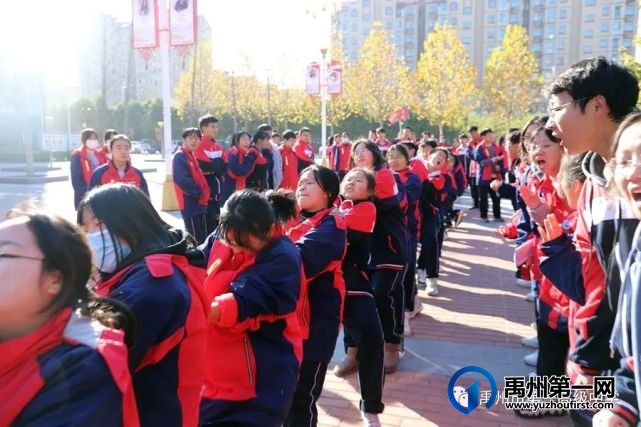 禹州一高凝心聚力 顽强拼搏 | 高一年级举行拔河比赛 禹州一高凝心聚力 顽强拼搏 | 高一年级举行拔河比赛