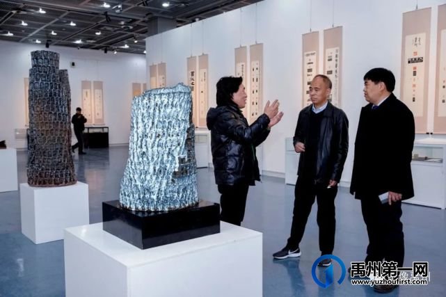 张金伟钧窑作品《文明之城》、《生命之塔》获得赞誉 张金伟钧窑作品《文明之城》、《生命之塔》获得赞誉