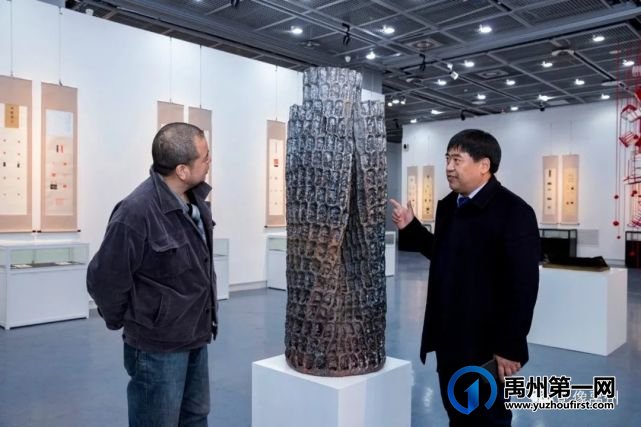 张金伟钧窑作品《文明之城》、《生命之塔》获得赞誉 张金伟钧窑作品《文明之城》、《生命之塔》获得赞誉